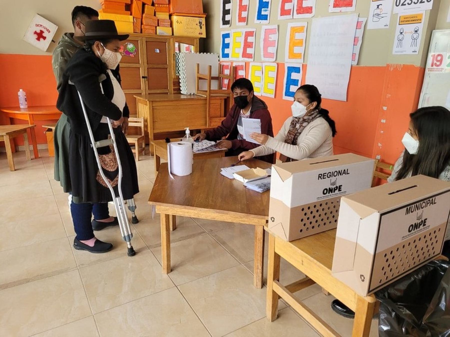 Peru: Nearly 7 million voters return to polls to elect governors in 9 regions