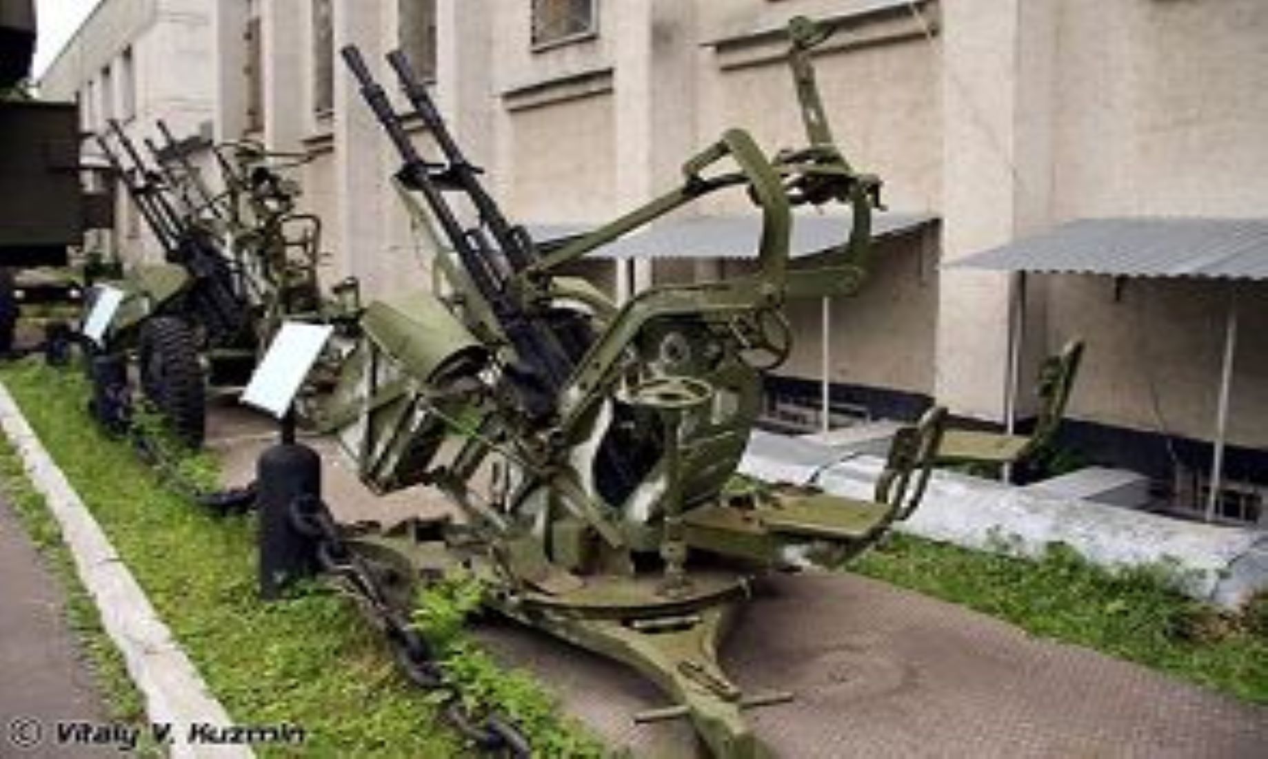 Security Forces Seized Eight Anti-Aircraft Guns In East Afghanistan