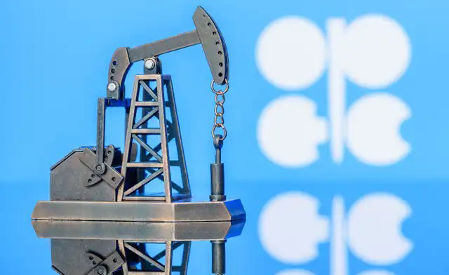 Opec+ likely to maintain oil output levels