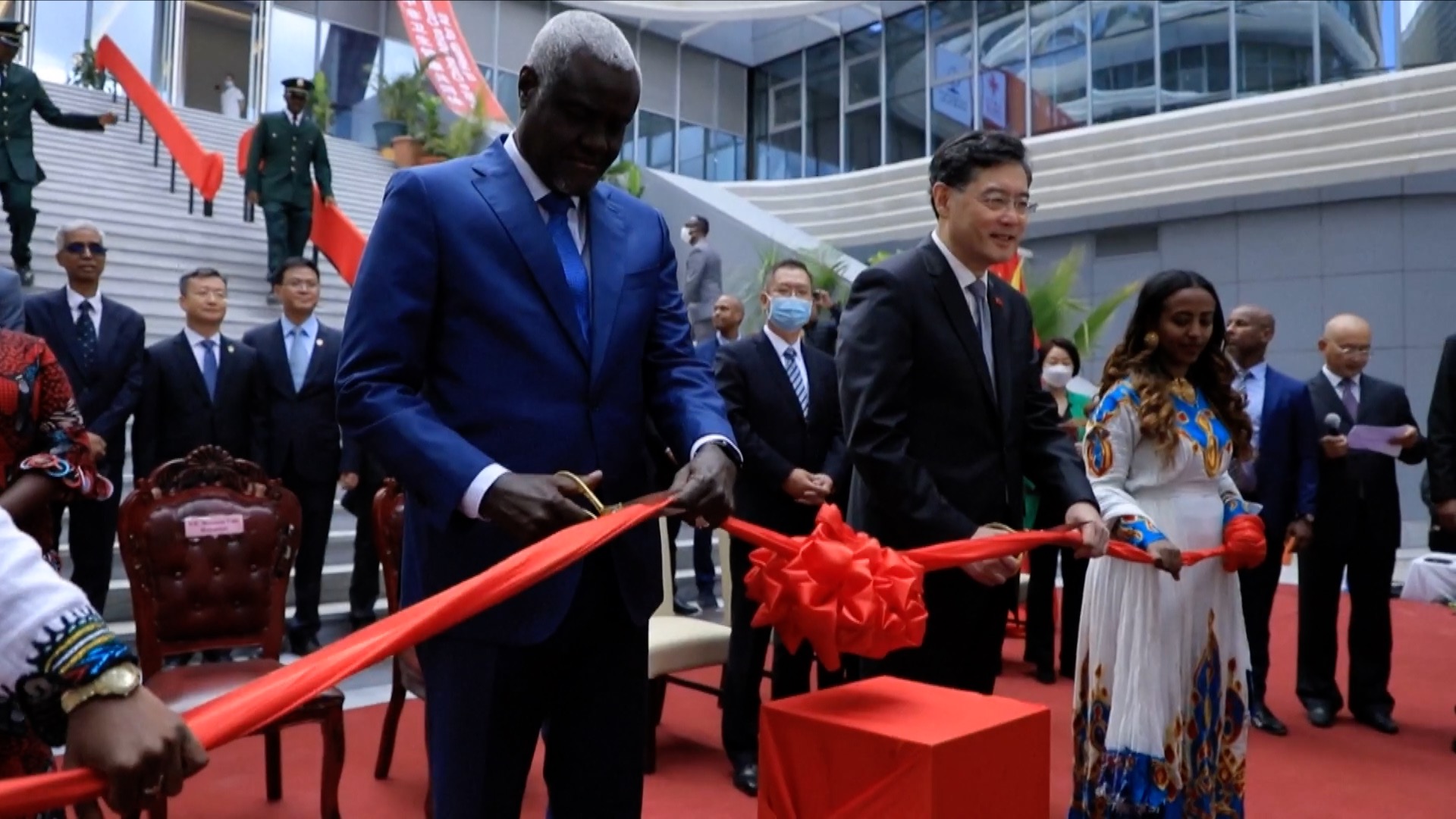 AU, China vow to build a Africa-China community with a shared future in new era