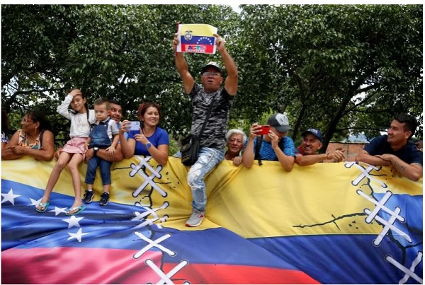 Colombia and Venezuela fully reopen shared border