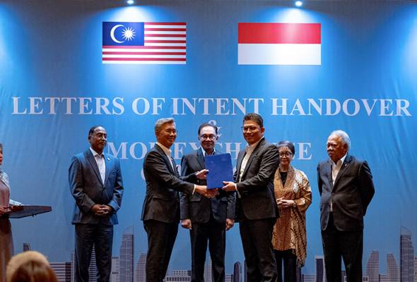 Anwar witnesses several signings of business deals in maiden visit as Malaysian PM to Jakarta