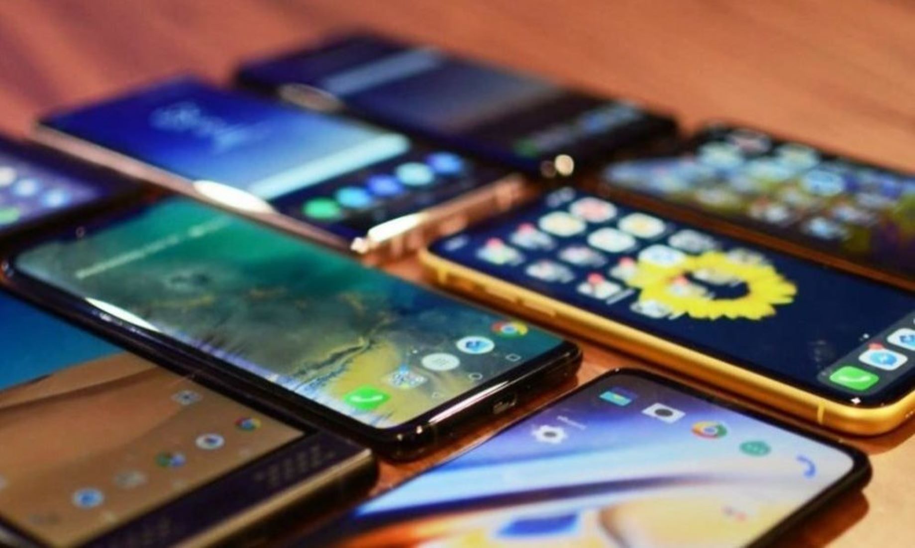 Pakistan’s Mobile Phone Imports Declined 66 Percent In First Half Of FY 2023