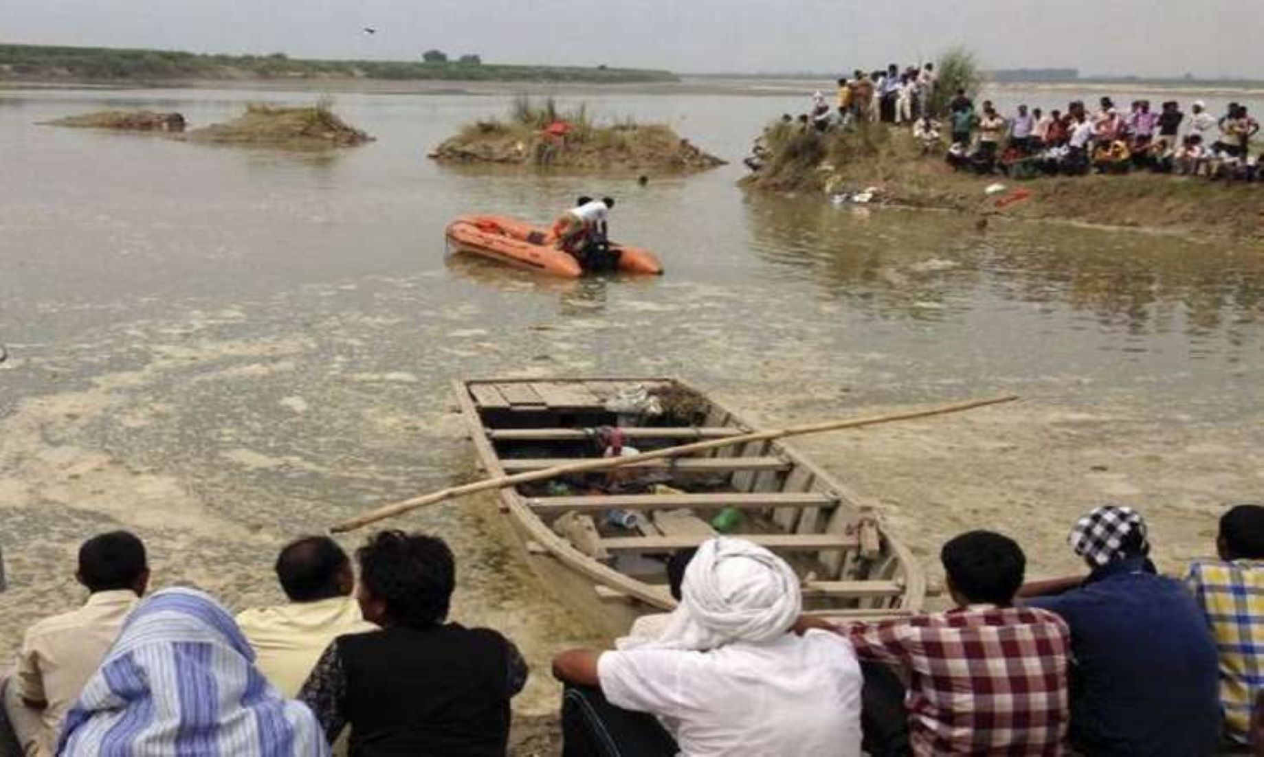 16 Children Rescued, Nine Missing From Capsized Boat In NW Pakistan