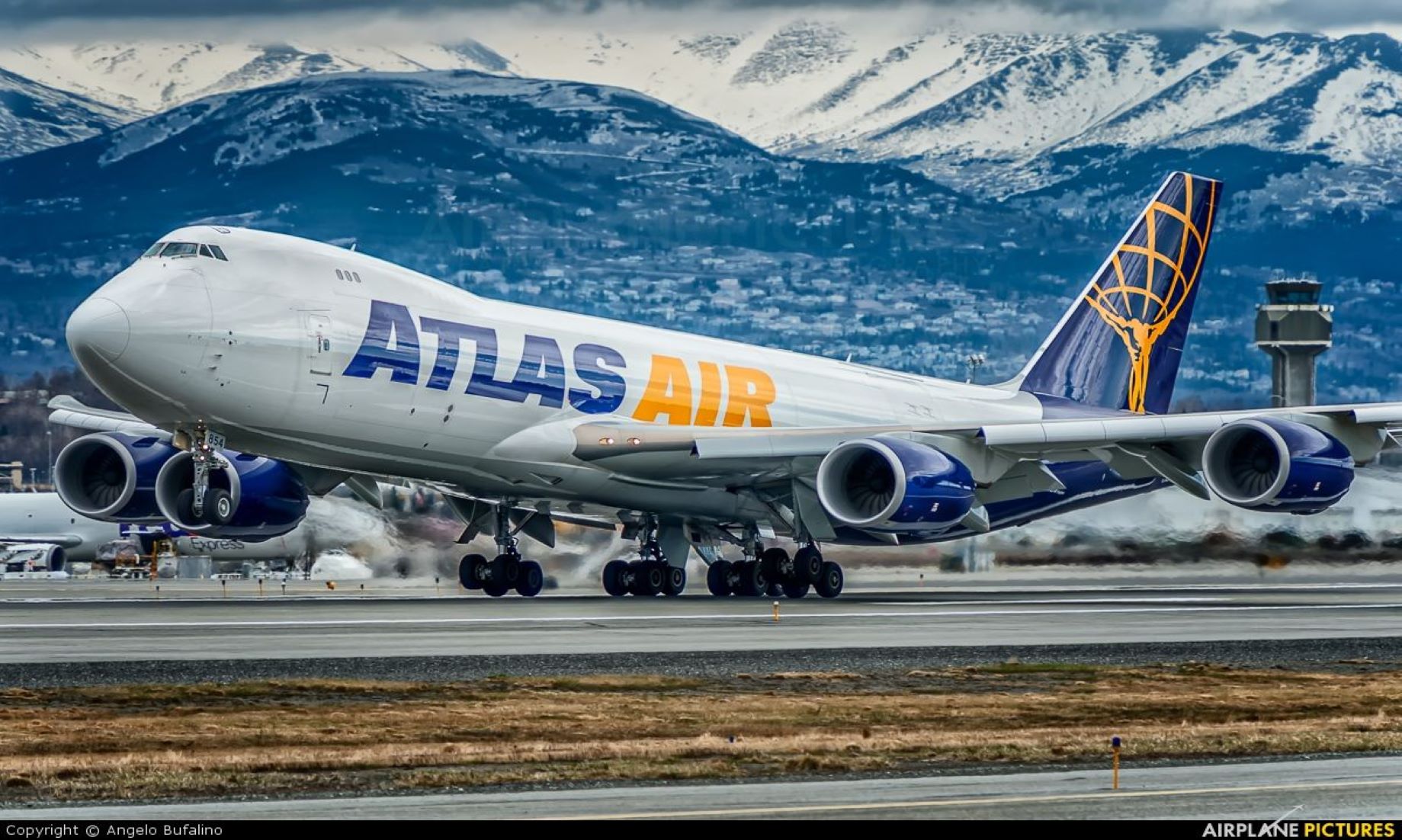 Boeing Delivered Last 747 Jet