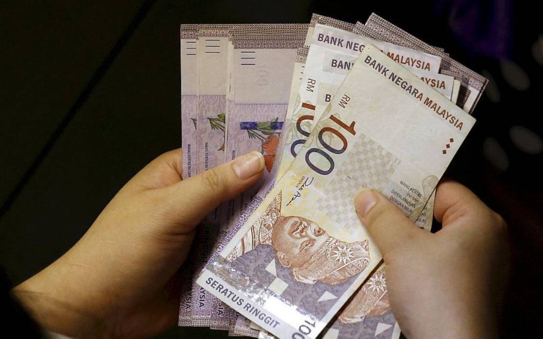 Malaysian ringgit climbs 310 pips versus US dollar in early trade