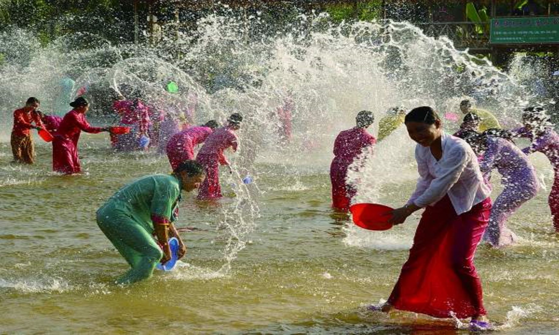 Myanmar To Resume Floating Water Festival At Tourist Site