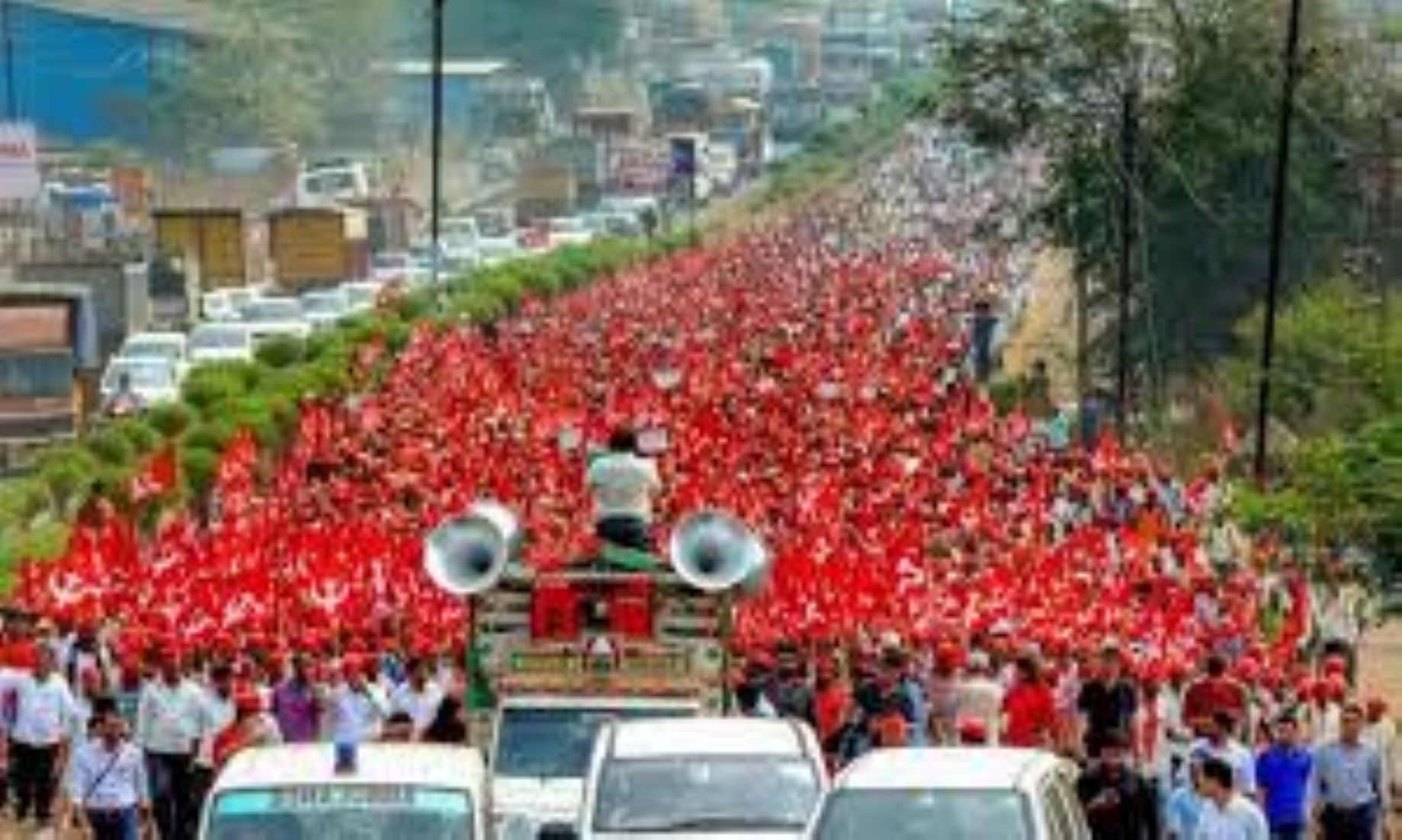 Indian Farmers March To Demand Higher Prices For Onions