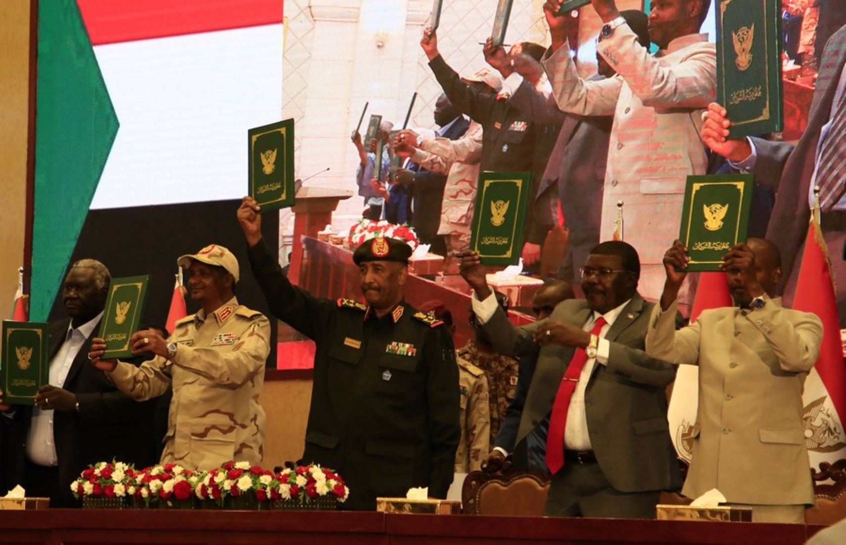 Sudanese Leader Vowed To Establish Civilian Rule Despite Delay In Signing Political Deal