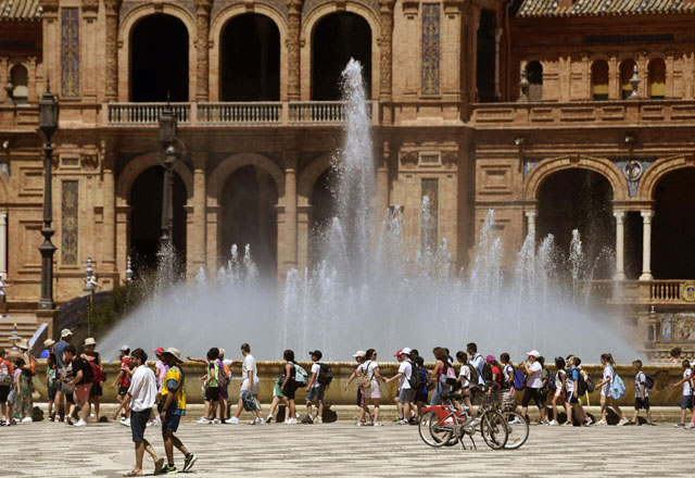 Spain, Portugal smash April temperature records