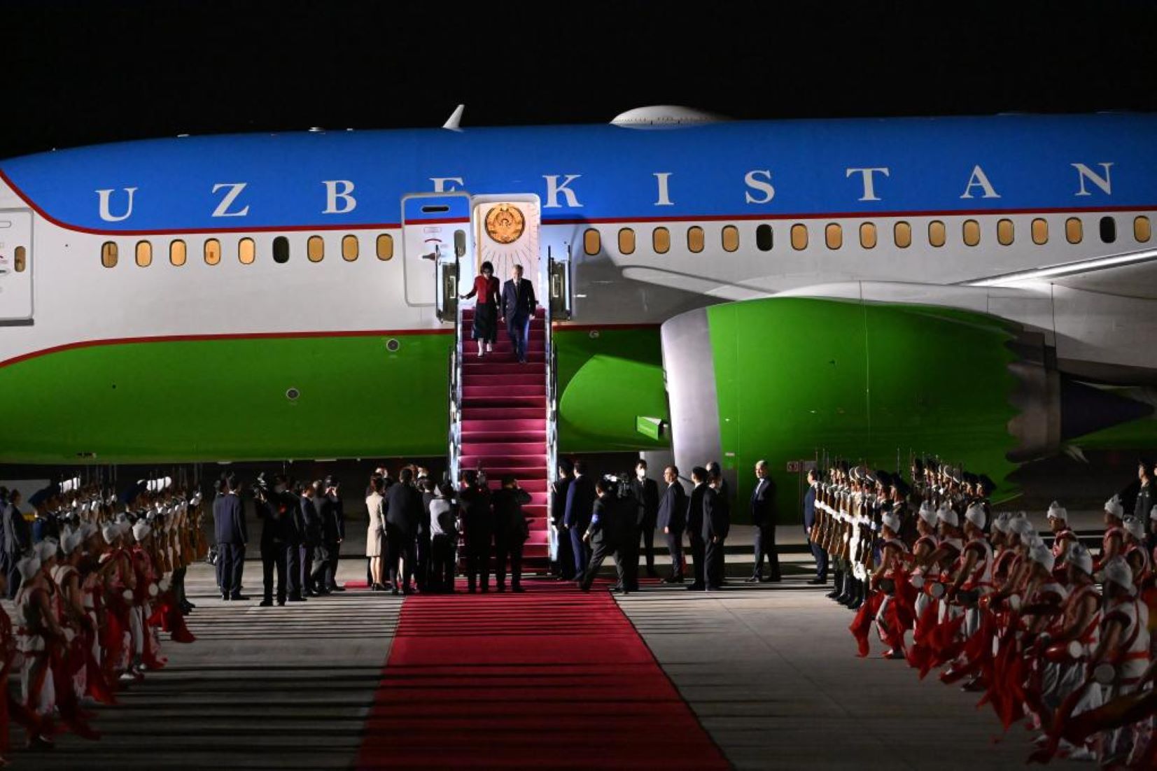 Uzbek President Arrives In Xi’an For China-Central Asia Summit