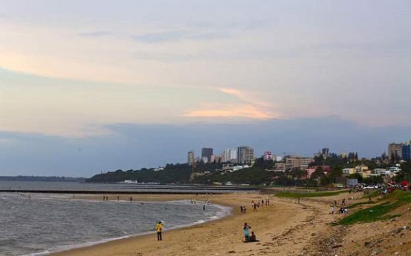 Mozambique imposes beach curfew to combat crime