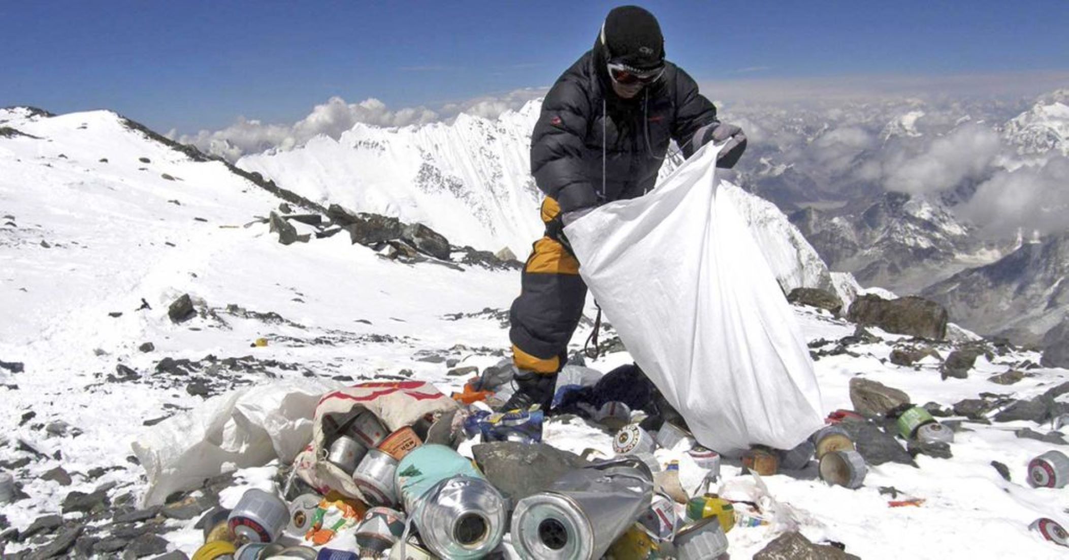 Nepal Army Team Atop Mt Qomolangma To Collect Waste