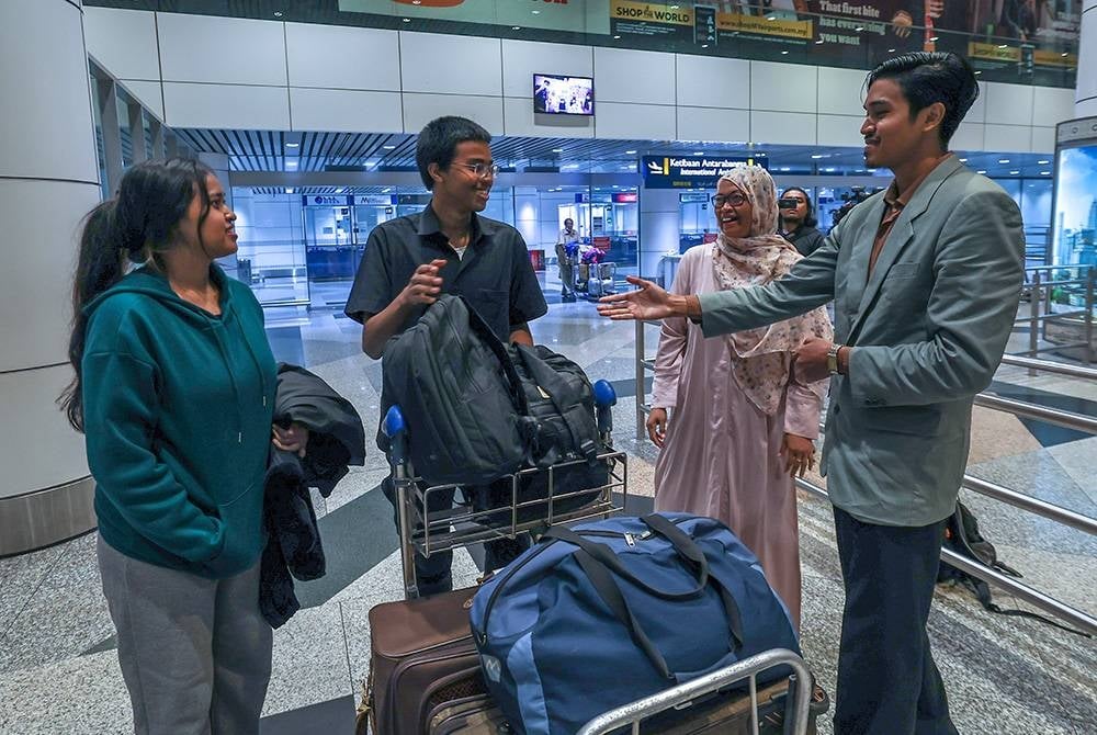 Three Malaysians stranded in Sudan arrived home