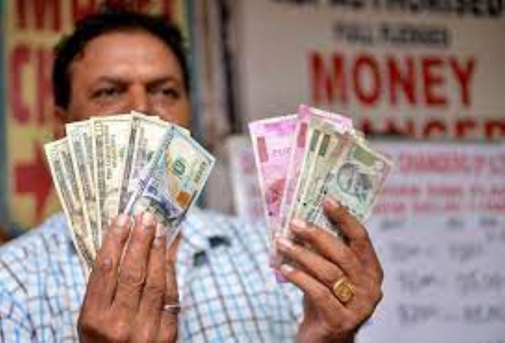 India’s Forex Reserves Decline To 593.48 Billion USD This Month