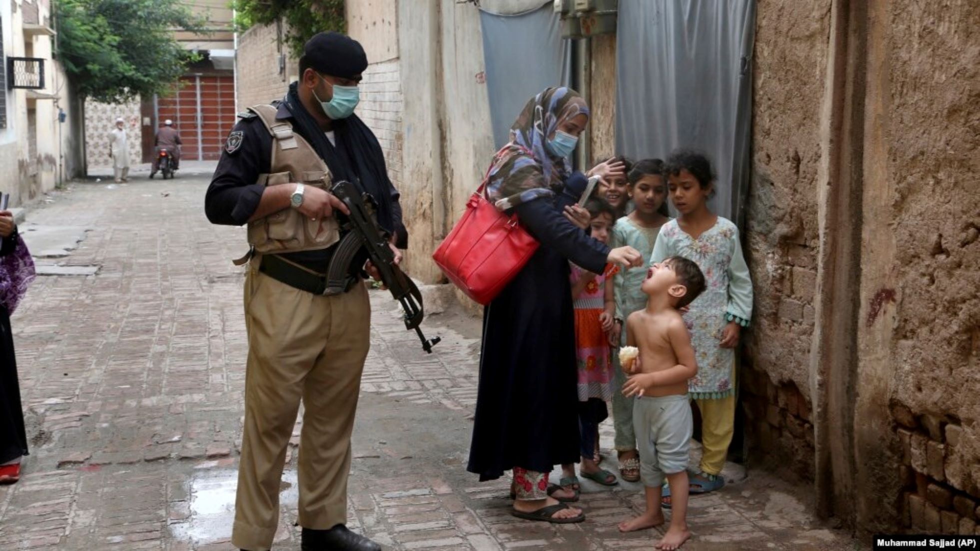 Soldier Killed In Attack On Polio Team In NW Pakistan