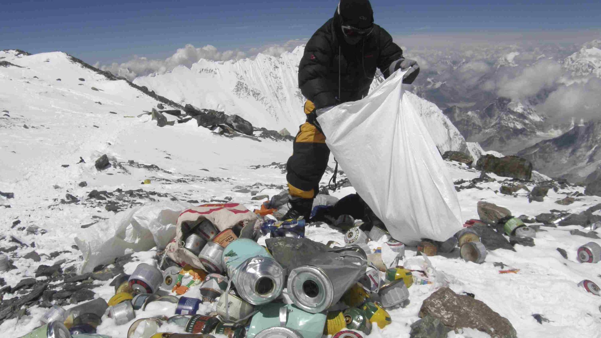 Over 35,000 Kg Waste Collected From Mt Qomolangma, Other Mountains