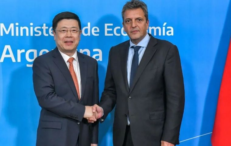 Argentine Minister Massa announces agreements with China for about US$ 1 billion investments
