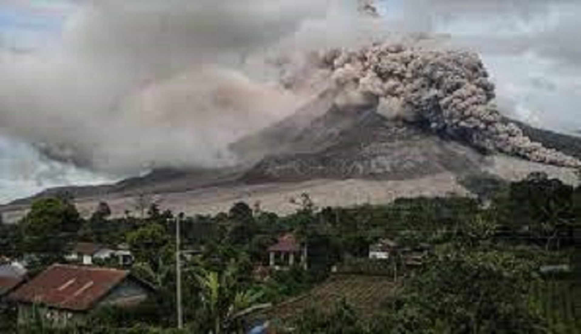 Philippines Raised Alert Level At Most Active Volcano