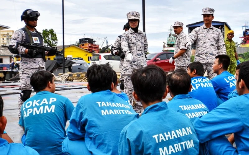 Malaysia nabs four fishing vessels, 43 Vietnamese fishermen