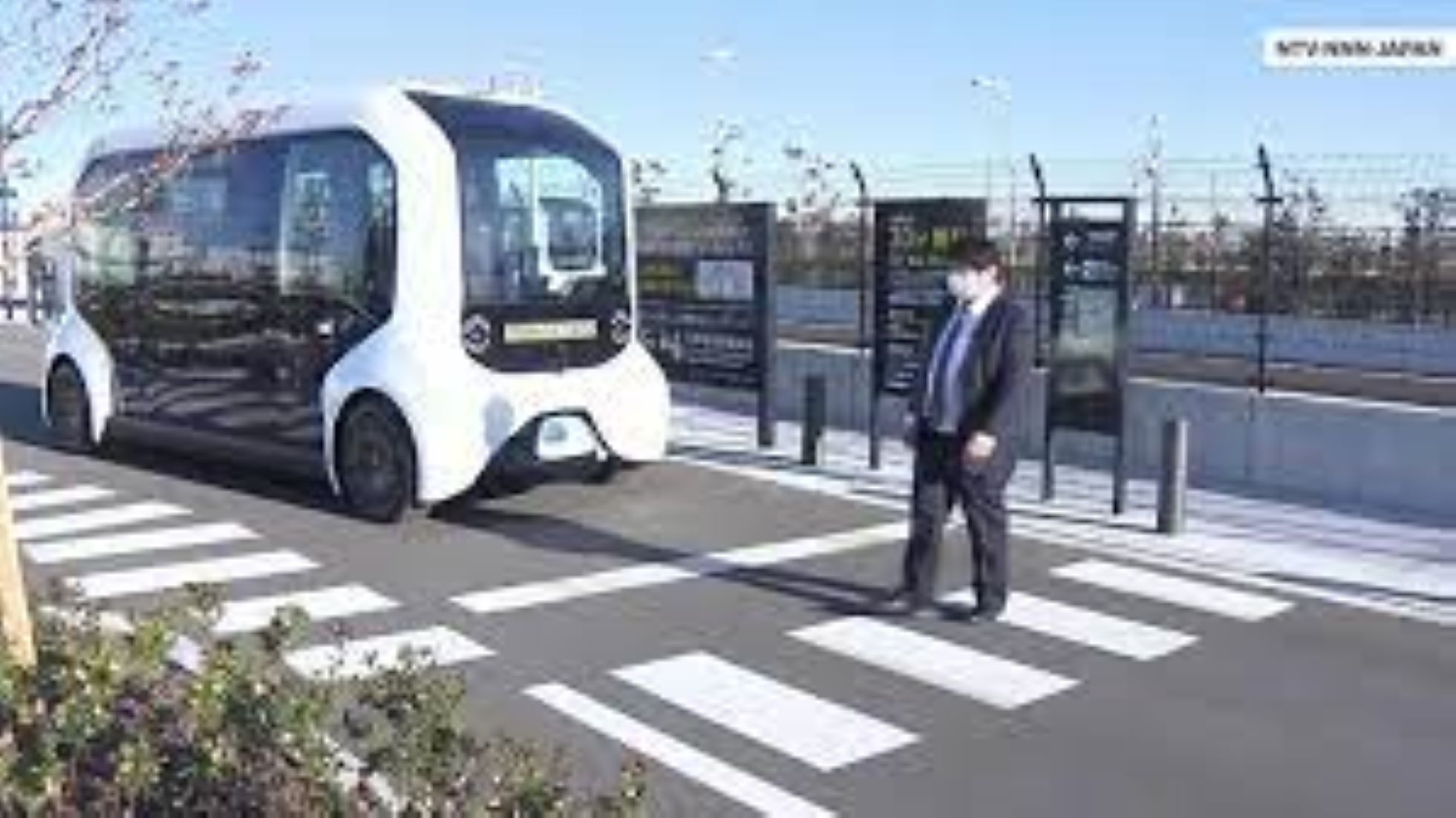 Japan Started Self-Driving Bus Test Runs In Tokyo