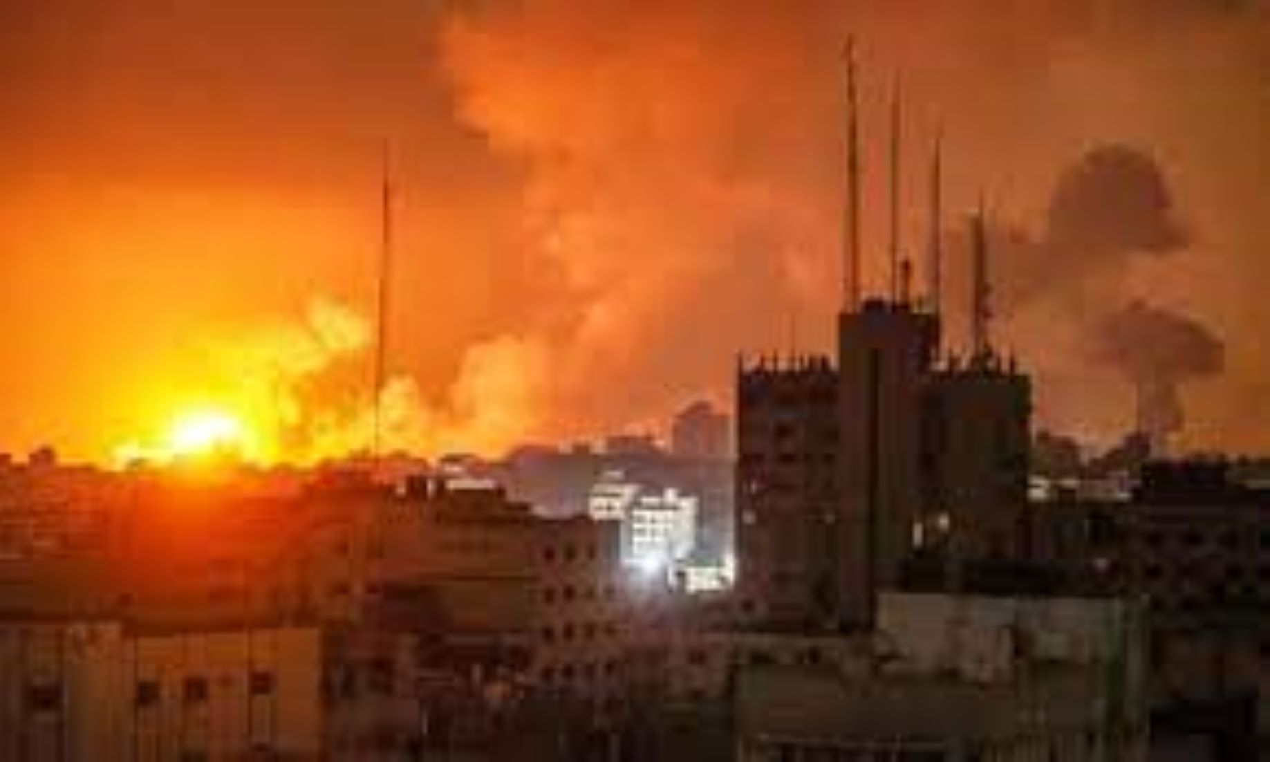 Communications Lost Across Gaza Amid Heavy Israeli Bombardment