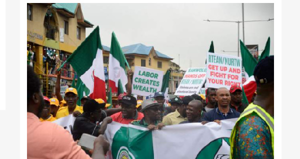 Nigeria labour unions suspend nationwide strike after agreement with federal govt