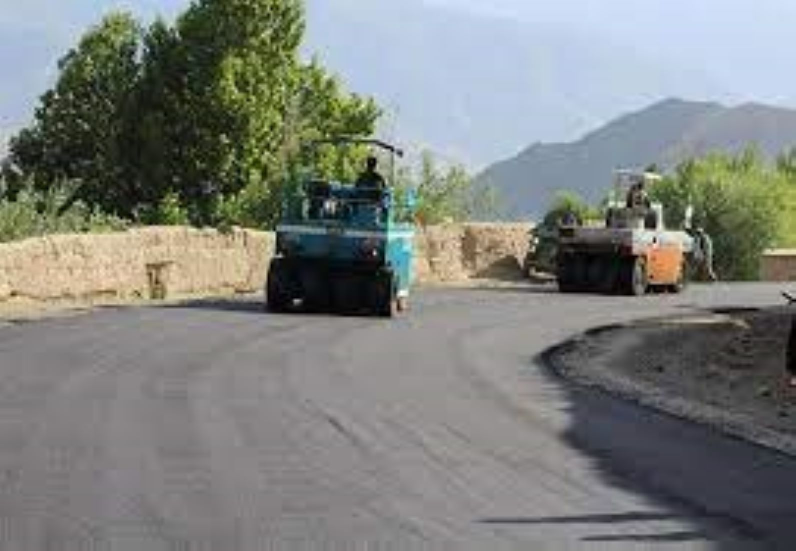 Asphalting Work For Major Road Begins In North Afghanistan’s Baghlan