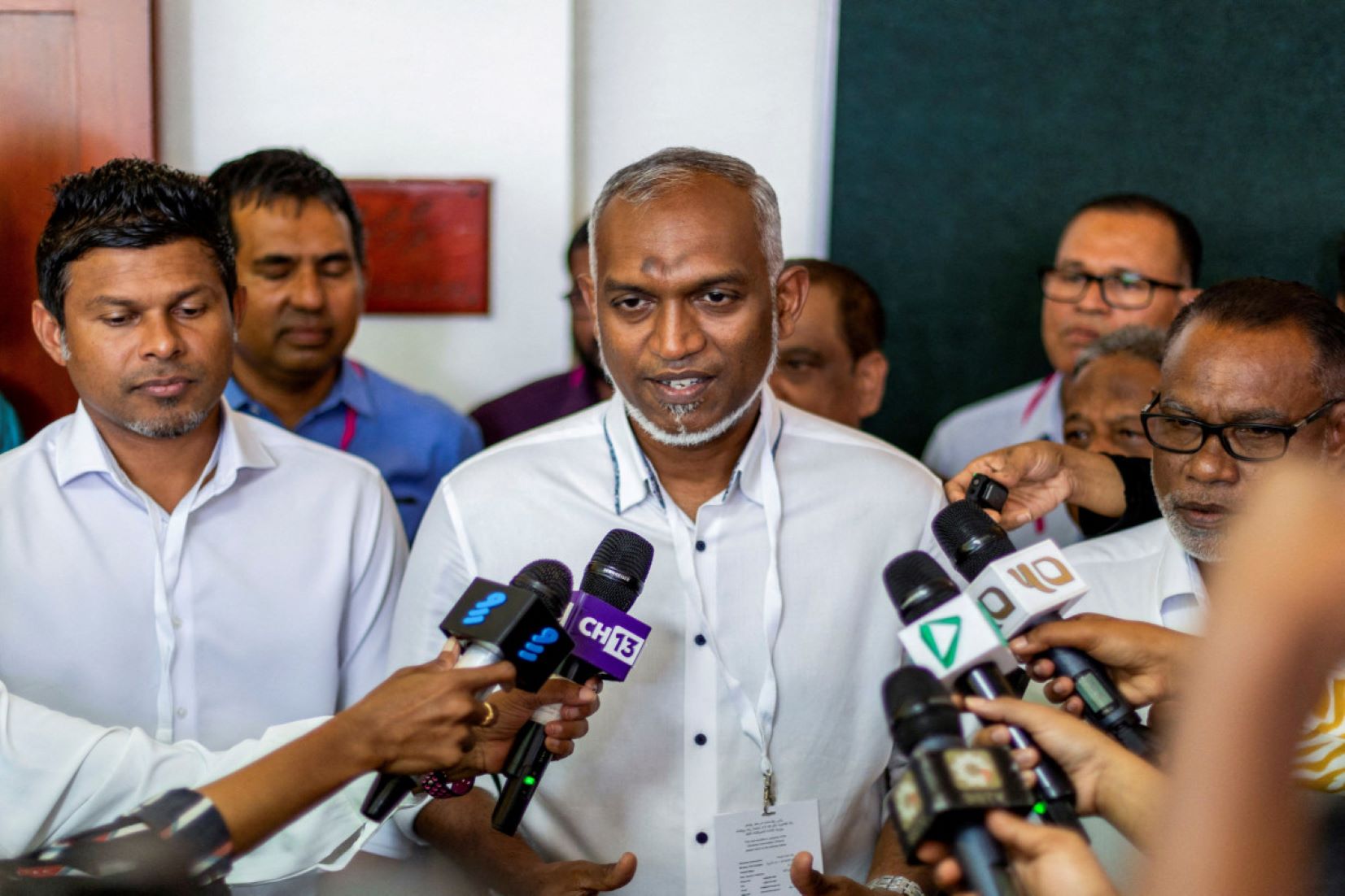 Maldives Strikes Deal To End Indian Military Presence