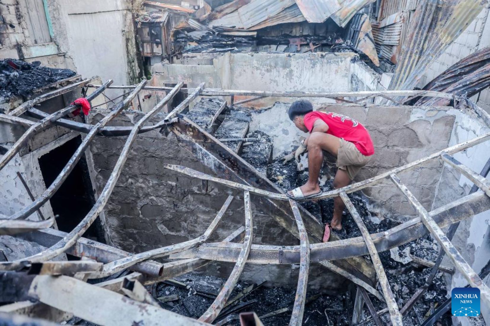 Two Dead In Philippine Capital House Fire