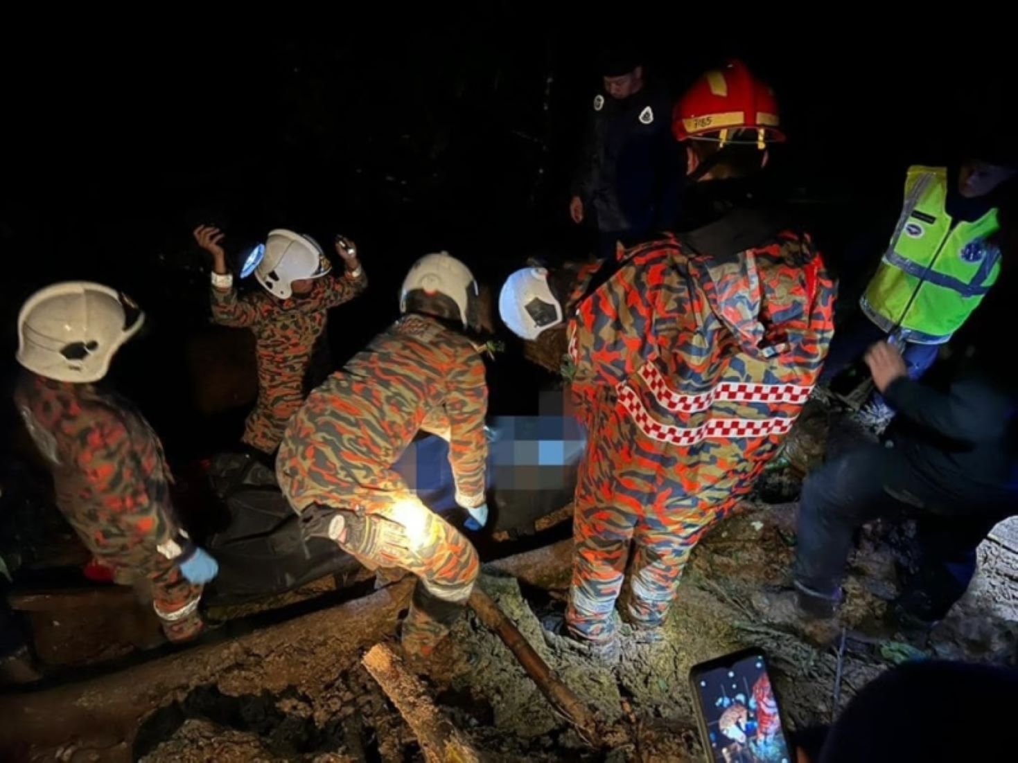 Urgent: Landslide In Malaysia’s Pahang State Leaves One Dead, Four Buried