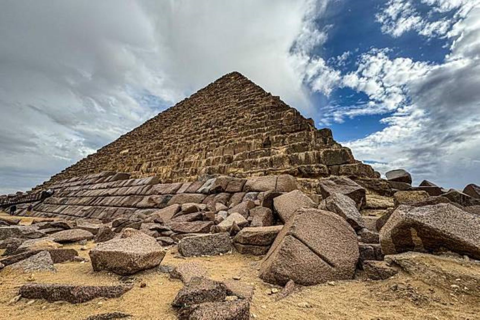 Egypt To Form Committee To Review Restoration Project Of Giza Pyramid