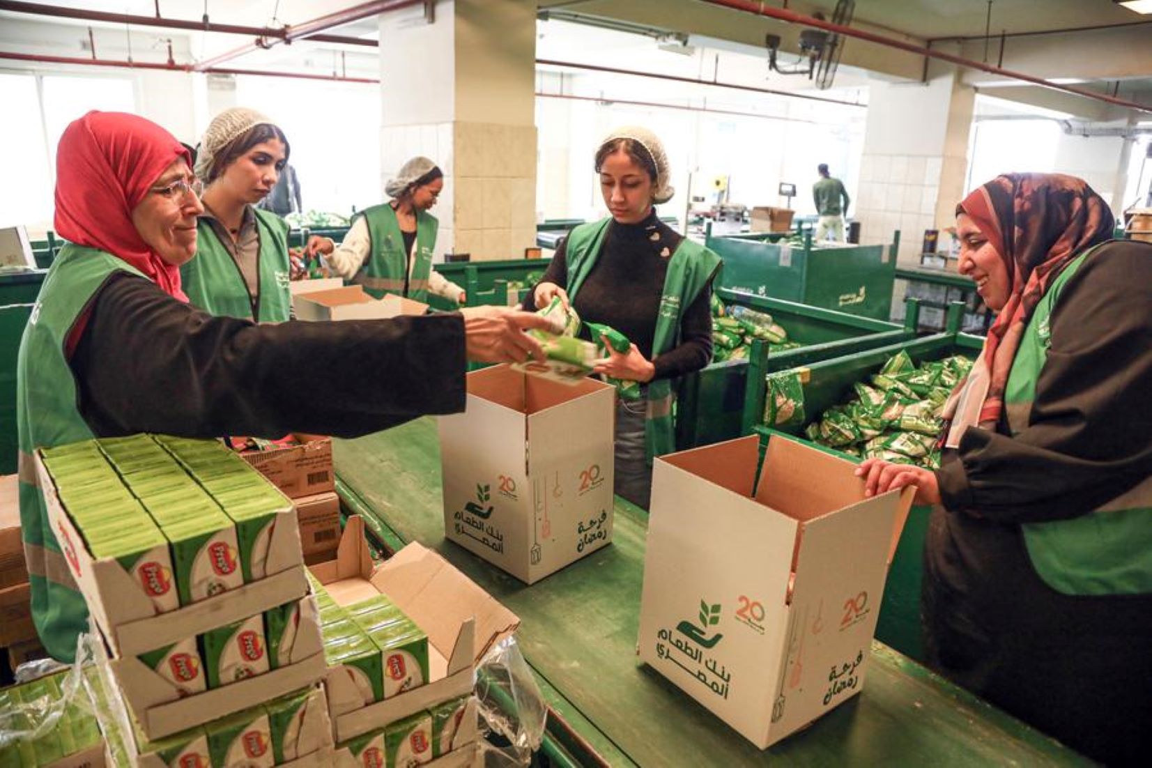 Egyptian Food Bank Prepares Free Food Boxes To Alleviate Hunger In Egypt, Gaza In Ramadan