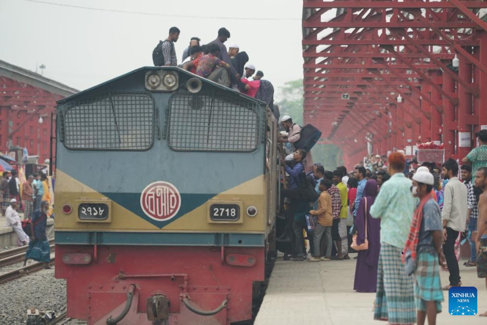 Bangladesh’s Annual Exodus Starts Ahead Of Eid Al-Fitr Festivities