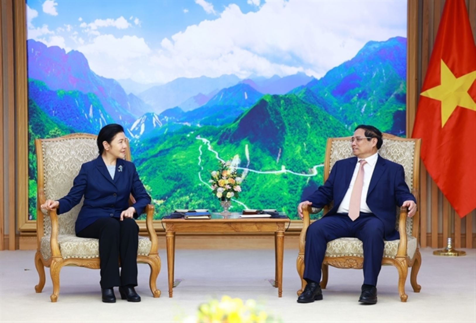 Vietnamese PM Met With Chinese Justice Minister
