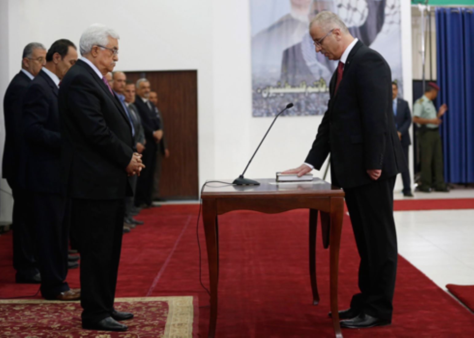 Palestinian New Gov’t Sworn In