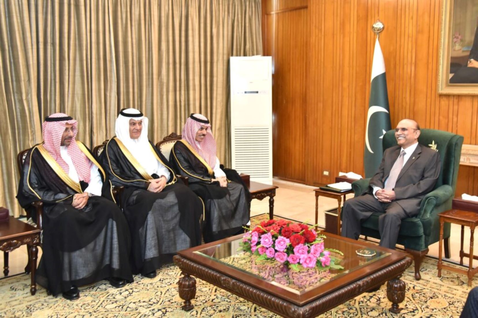 Pakistan, Saudi Arabia Agree To Further Promote Economic Cooperation