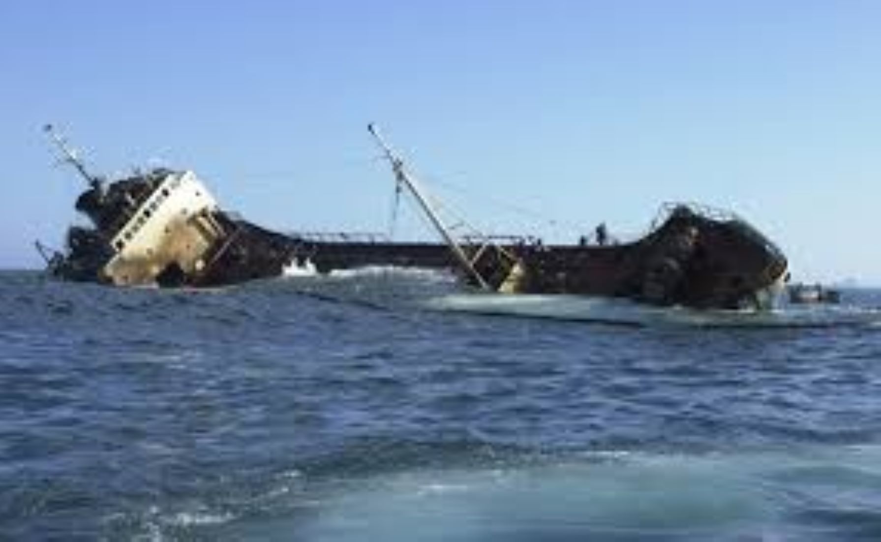 Iranian Rescuers Saved 21 Crewmen Of Sinking Sri Lankan Tanker In Gulf Of Oman