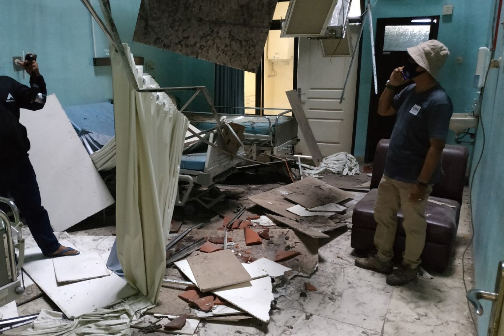 5.9-Magnitude Quake Struck Off Western Indonesia