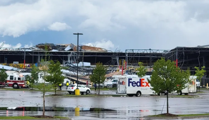 US: Dozens rescued as tornado collapses Michigan Fedex depot