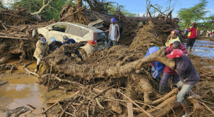 Flood-hit Kenya pays tribute to victims of dam burst