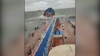 Russian tanker sinks in Black Sea spilling 4,300 tonnes of oil