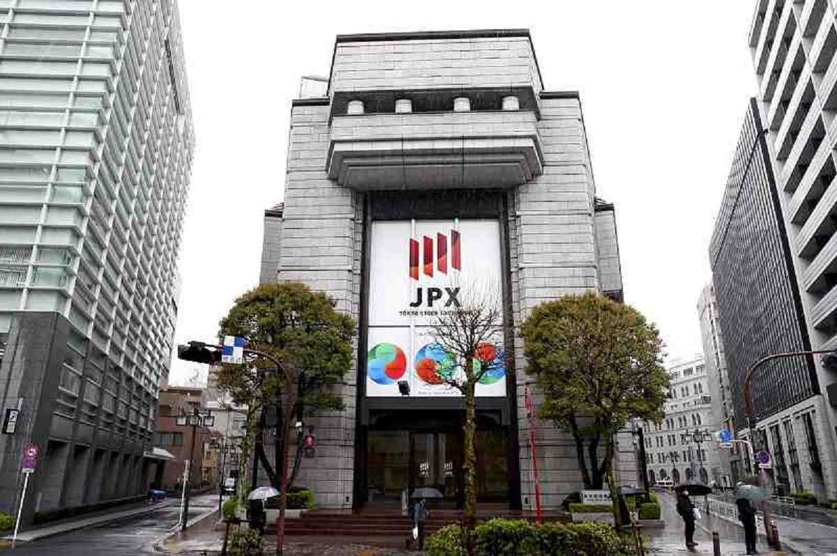 Japan’s Nikkei Stock Falls Over 1,000 Points In Morning On U.S. Tariffs