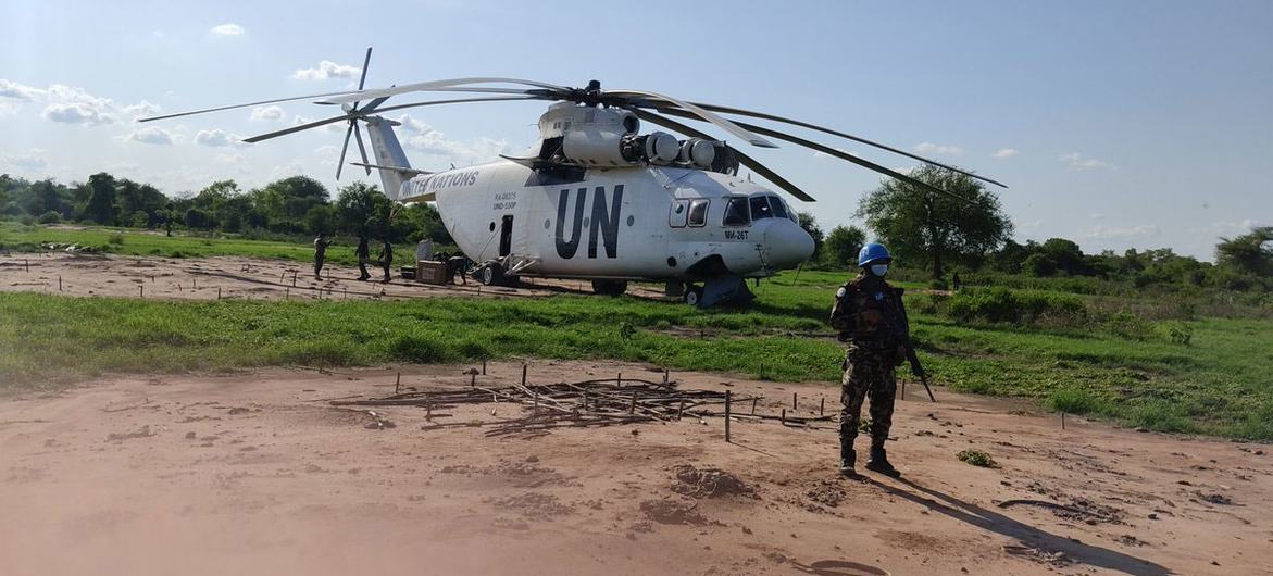 South Sudan general among dozens killed in attack on UN helicopter