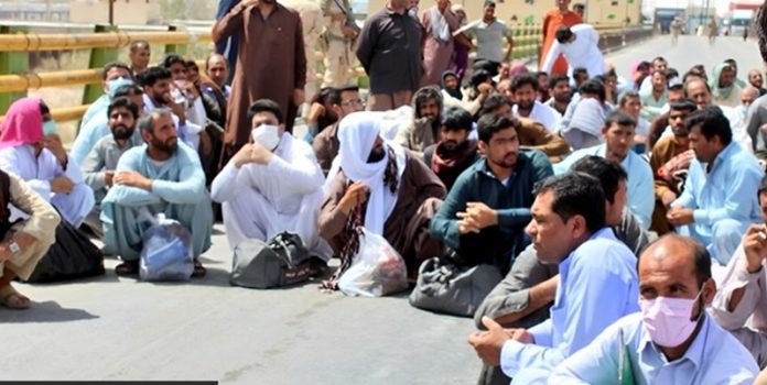 Nearly 300 Afghan Inmates Set Free From Pakistani Jails