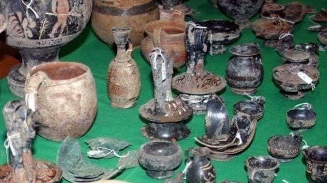 Egypt Retrieves 21 Smuggled Ancient Artefacts From Australia