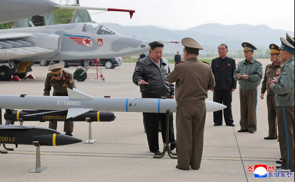 Top DPRK Leader Supervised Air Force Drills