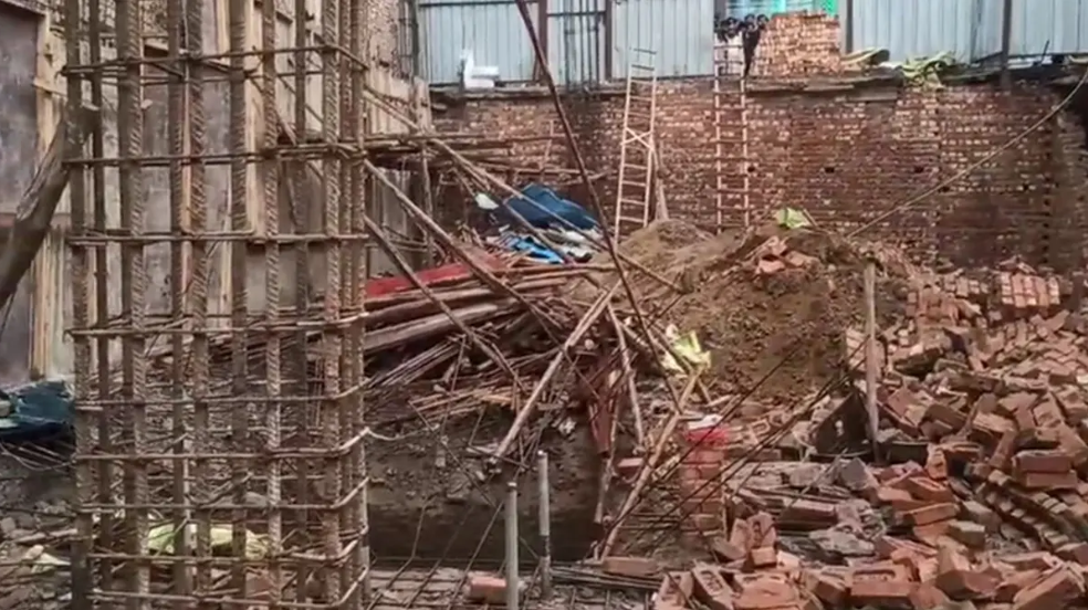 House Collapse Killed Two In Delhi