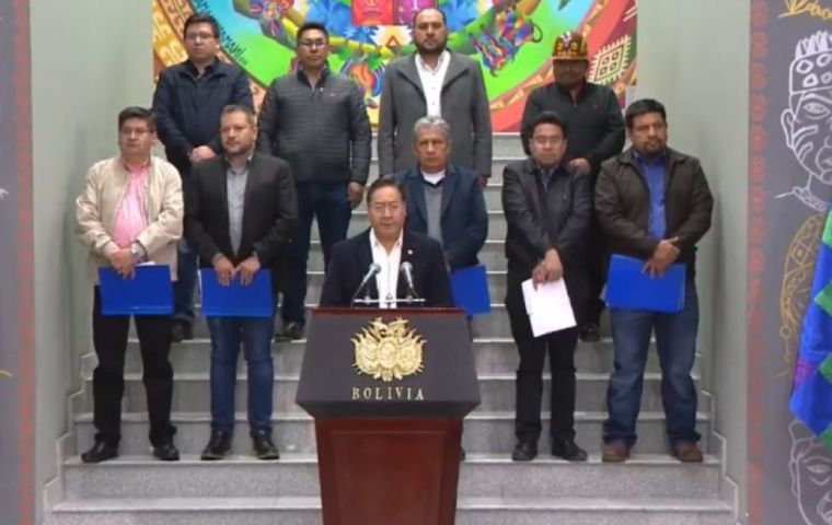 Bolivian gov’t announces measures to curb ongoing crisis