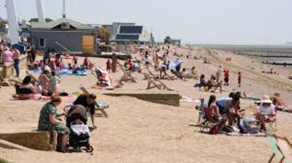 UK: Temperatures to hit 32C again as heatwave grips country